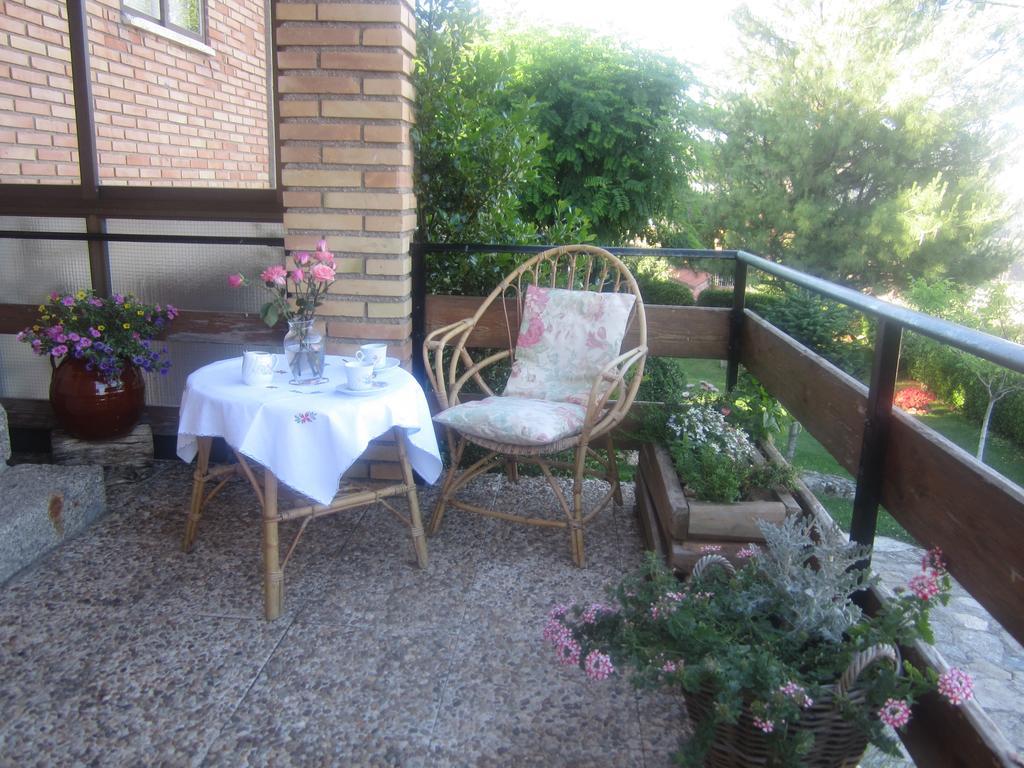 Villa La Ladera Hoyos del Espino Habitación foto