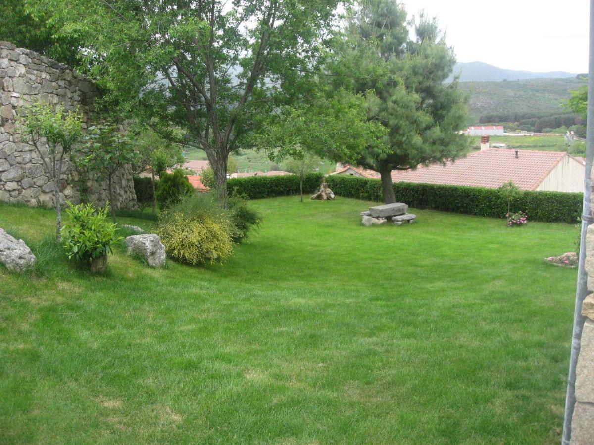 Villa La Ladera Hoyos del Espino Habitación foto