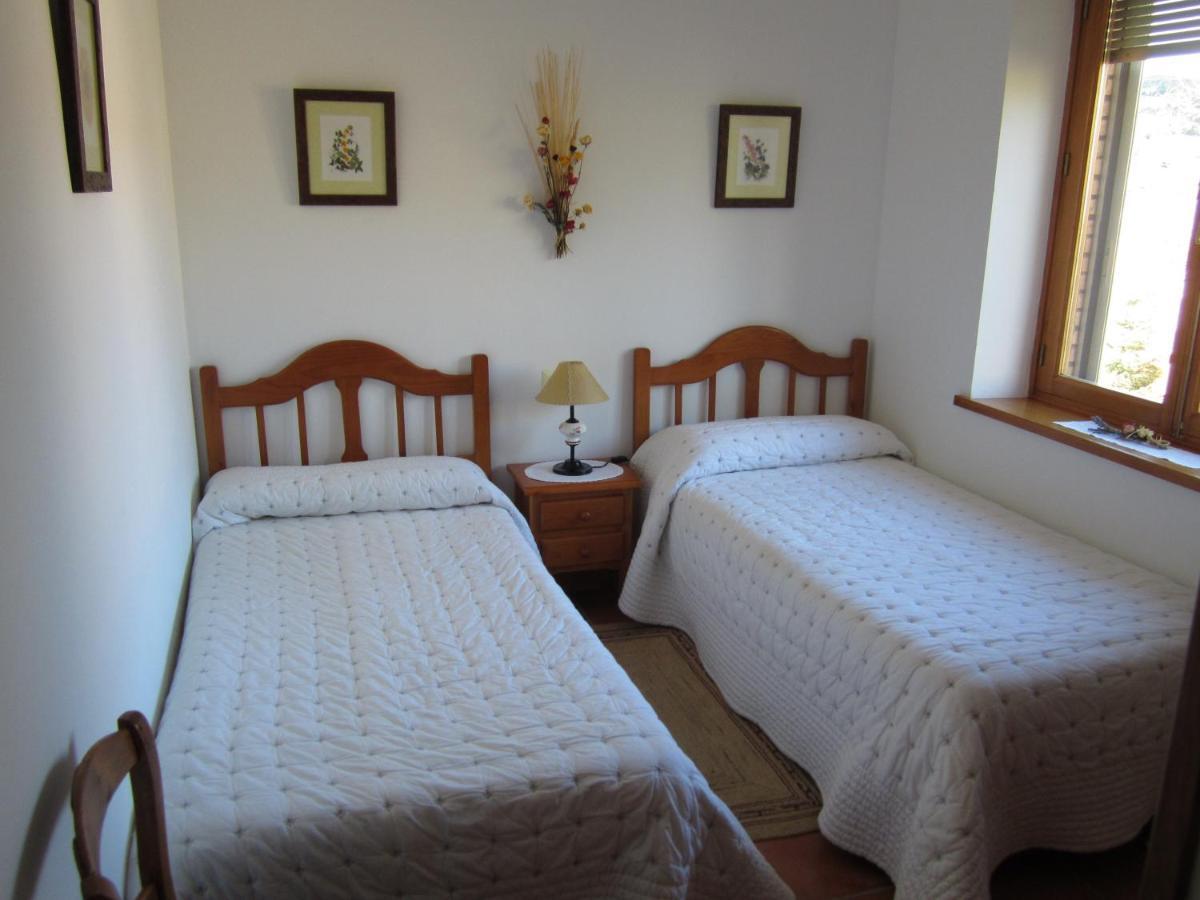 Villa La Ladera Hoyos del Espino Habitación foto
